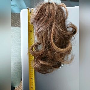 Clip-on ponytail